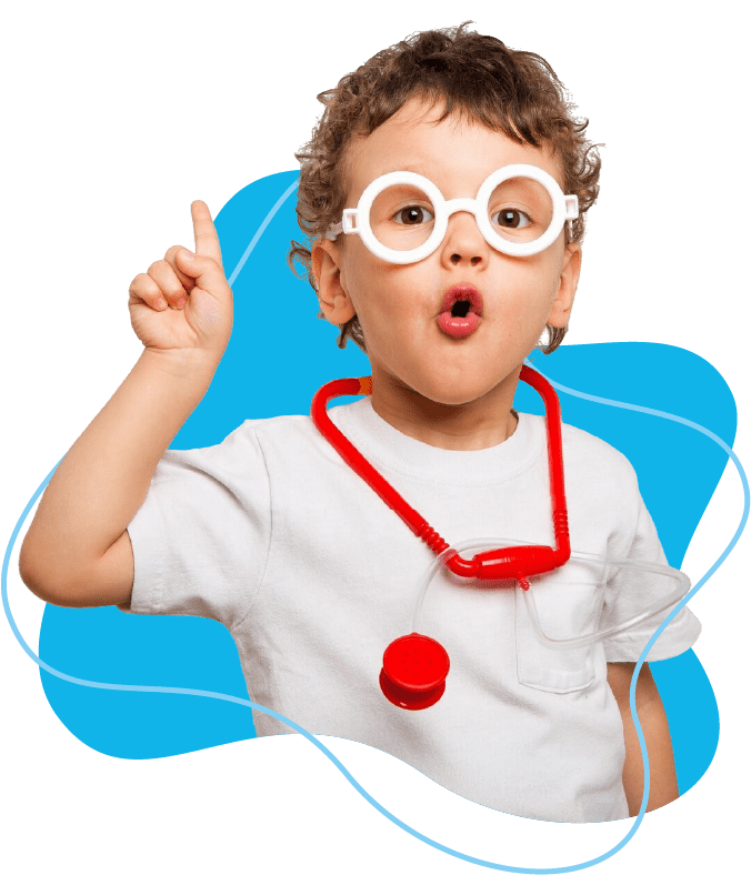 niño con accesorios de medico